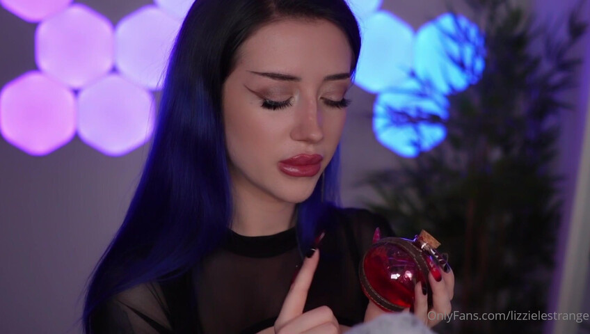 LizzieLestrange - ASMR Vampire Roleplay