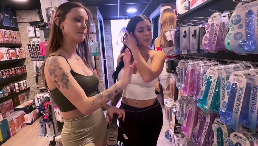 Sara Calixto & Dainty Wilder - G/G SEXTAPE