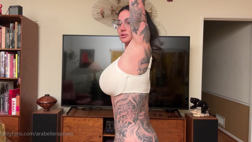 Arabelle Raphael - OF Try on Haul