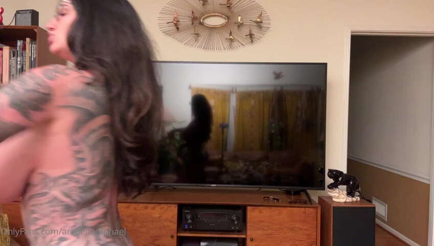 Arabelle Raphael - OF Try on Haul