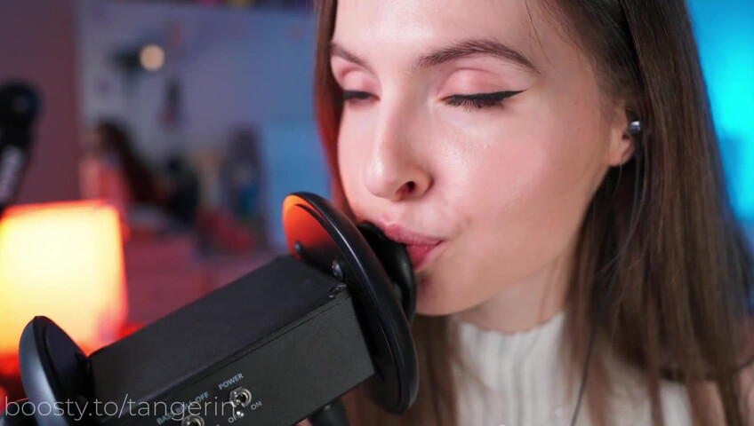 Tangerin ASMR - 25 Jan 2026 - Close Whispering / Ear Licking / Lipping / Kisses / Ear Biting & Eye Contact