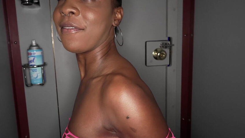 Gloryhole Swallow - Cinnamon Baileyy 1st Visit