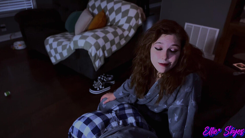 Ellie Skyes – Mommy in Your Wet Dreams