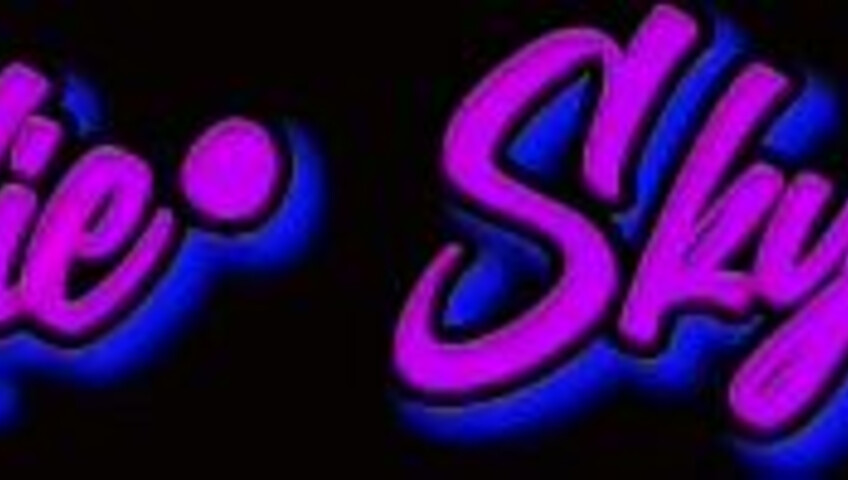 Ellie Skyes – Mommy in Your Wet Dreams