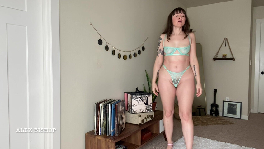 Alex Bishop – Hot Step-Mom Try On Haul and Sex