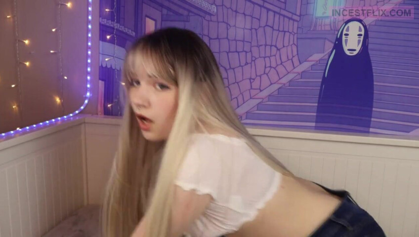 DogWife - Futa sister pegs you after catching you sniffing her panties