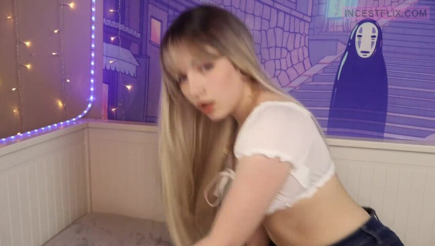 DogWife - Futa sister pegs you after catching you sniffing her panties