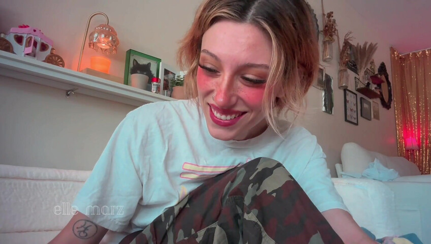 Elle Marz - Sis Comforts you for Cumming Fast