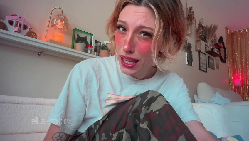 Elle Marz - Sis Comforts you for Cumming Fast