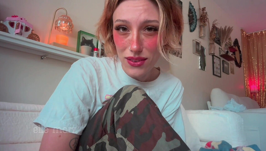 Elle Marz - Sis Comforts you for Cumming Fast