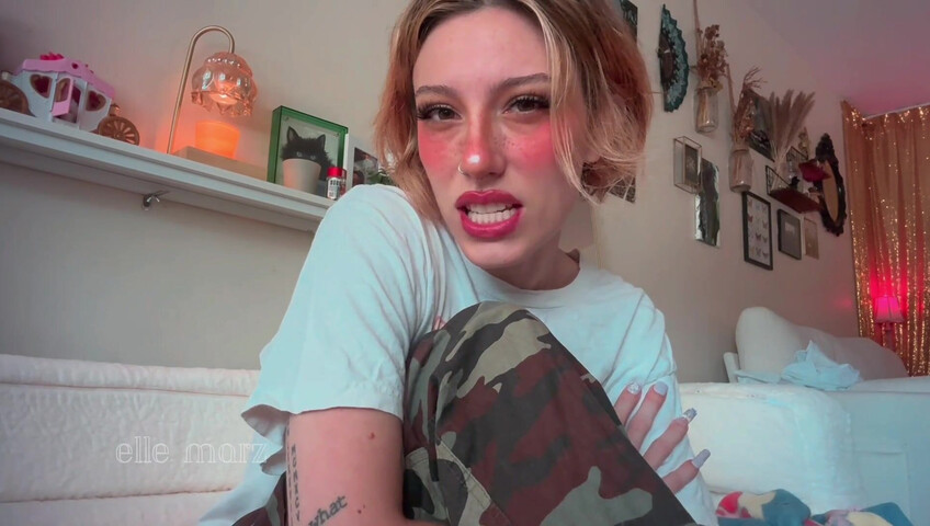 Elle Marz - Sis Comforts you for Cumming Fast