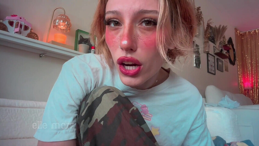 Elle Marz - Sis Comforts you for Cumming Fast