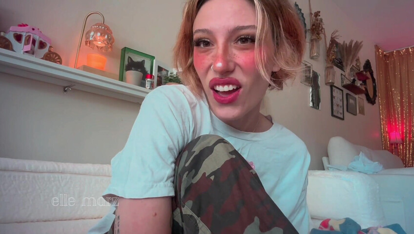 Elle Marz - Sis Comforts you for Cumming Fast