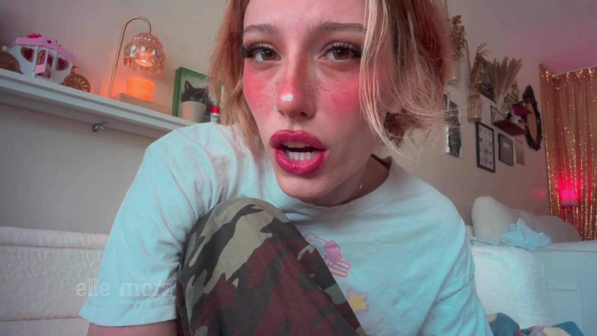 Elle Marz - Sis Comforts you for Cumming Fast