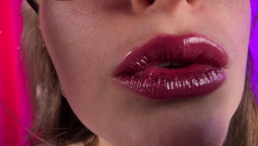 Busy B ASMR - 6 February 2026 - Exclusive Lip Gloss Application & Kisses