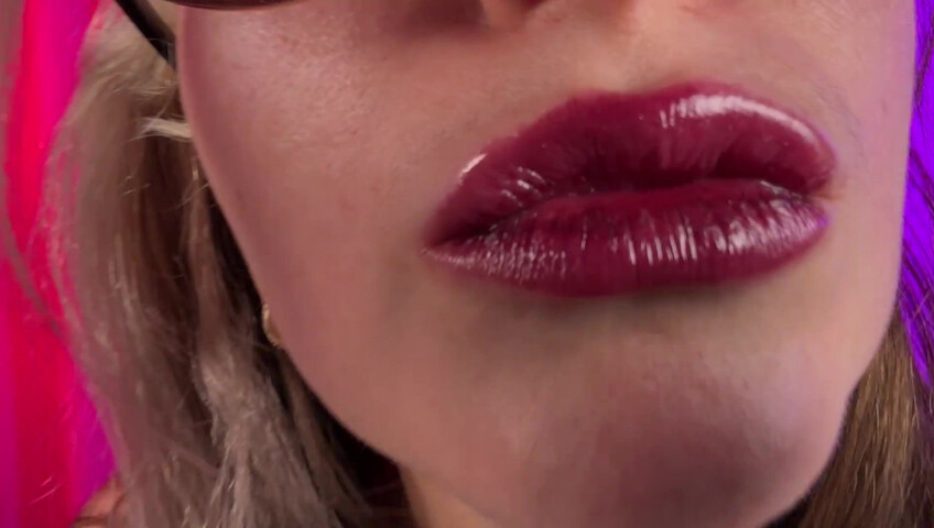 Busy B ASMR - 6 February 2026 - Exclusive Lip Gloss Application & Kisses