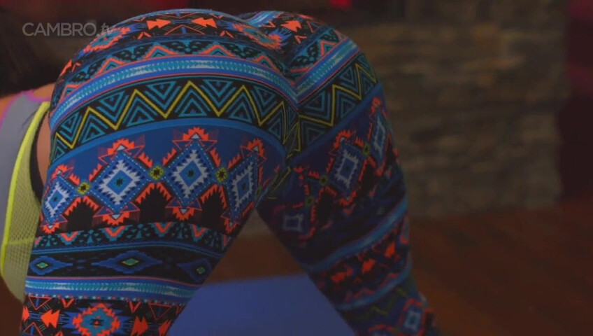 Compañero de cuarto espía de yoga