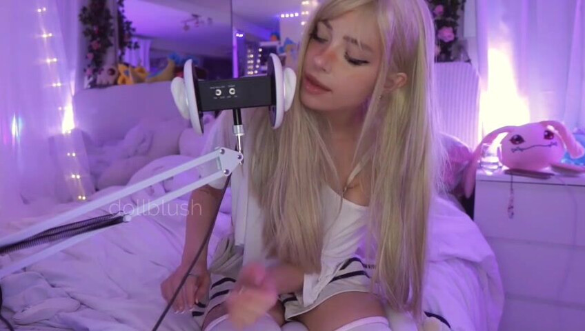 Dollblush ASMR - 6 Feb 2026 - Patreon Exclusive ~ mouth sounds, sock and boot fabric triggers