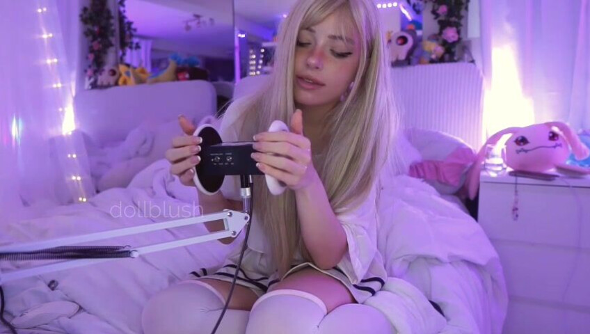 Dollblush ASMR - 6 Feb 2026 - Patreon Exclusive ~ mouth sounds, sock and boot fabric triggers