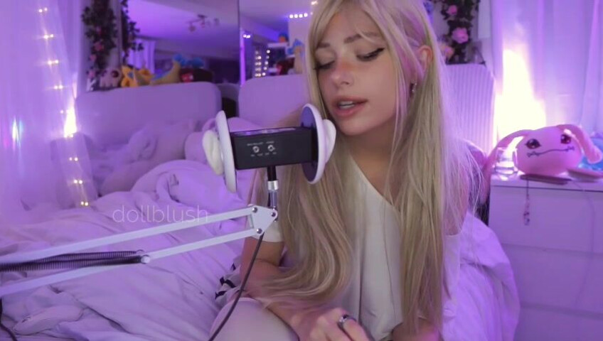 Dollblush ASMR - 6 Feb 2026 - Patreon Exclusive ~ mouth sounds, sock and boot fabric triggers