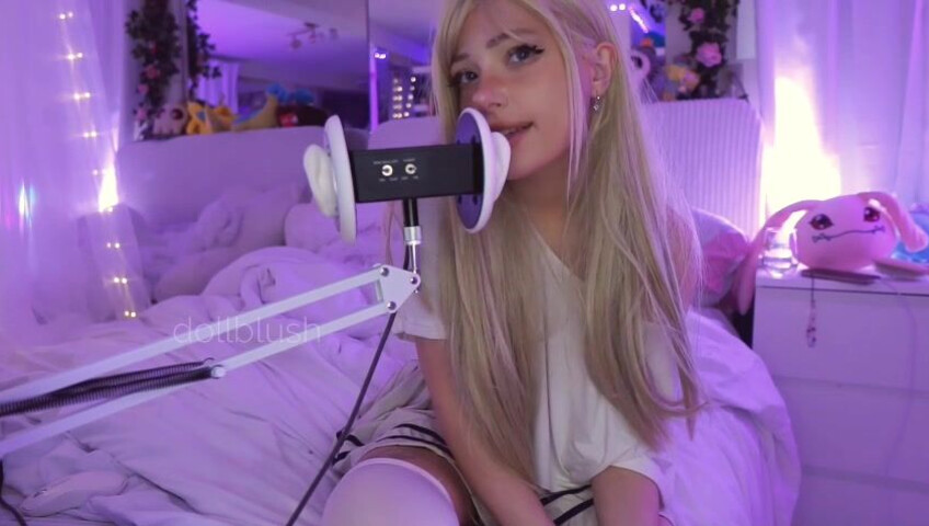 Dollblush ASMR - 6 Feb 2026 - Patreon Exclusive ~ mouth sounds, sock and boot fabric triggers