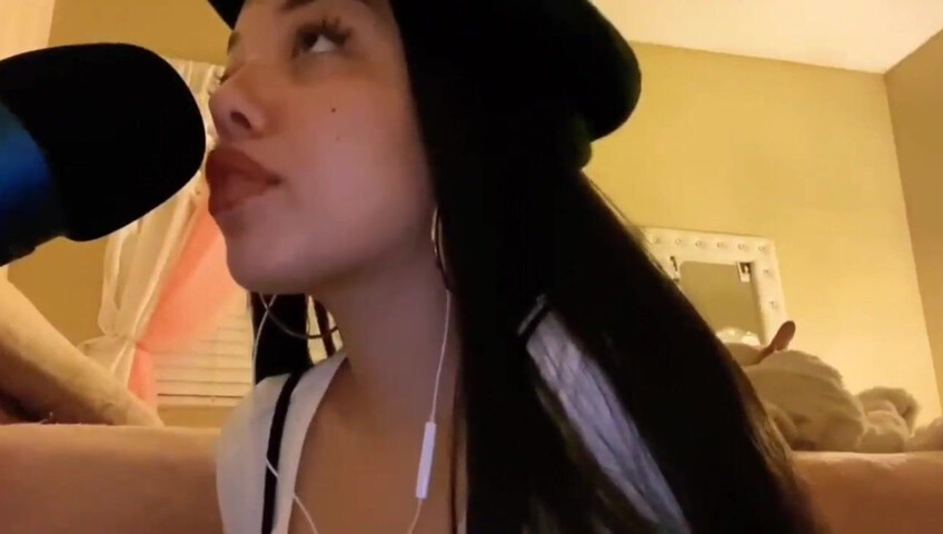 Kaitlynn Rhenea ASMR - Sweet kisses compilation