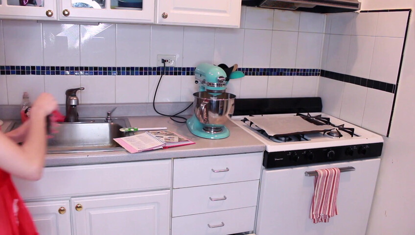 LunaRexx - Baking with a Buttplug and Pussy Fuck [OBG]