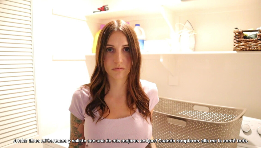 La hermanastra encuentra los condones de su hermanastro