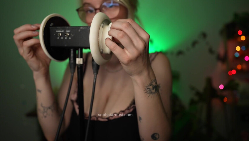Soph Stardust ASMR - Ear licking, Kissing, Touching, Wet & Dry, Top Scratching