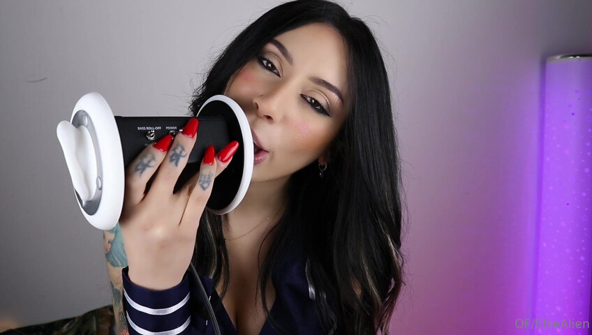 Ellie Alien - ASMR (Anime Girl) Ear Licking & Lollipop Licking