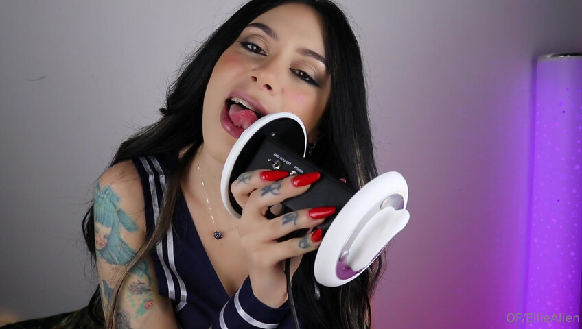 Ellie Alien - ASMR (Anime Girl) Ear Licking & Lollipop Licking