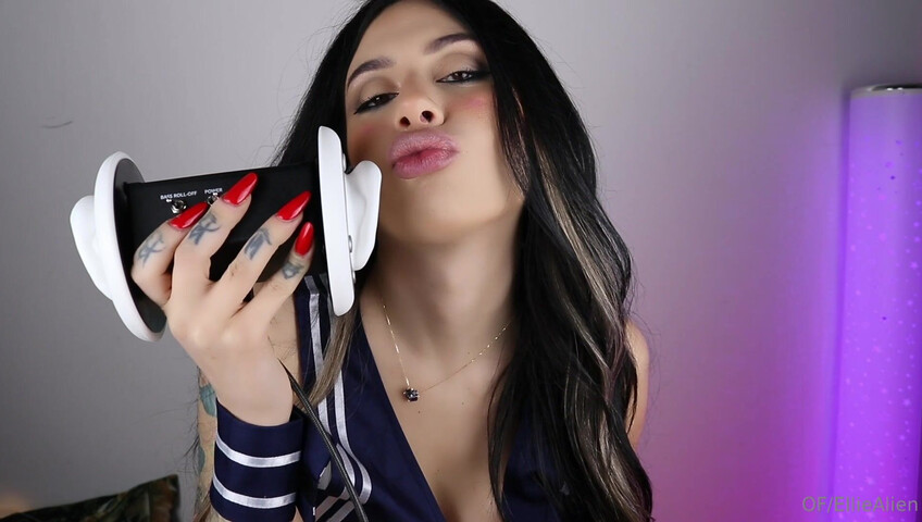 Ellie Alien - ASMR (Anime Girl) Ear Licking & Lollipop Licking