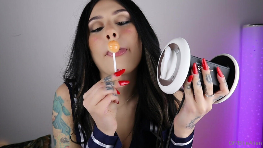 Ellie Alien - ASMR (Anime Girl) Ear Licking & Lollipop Licking