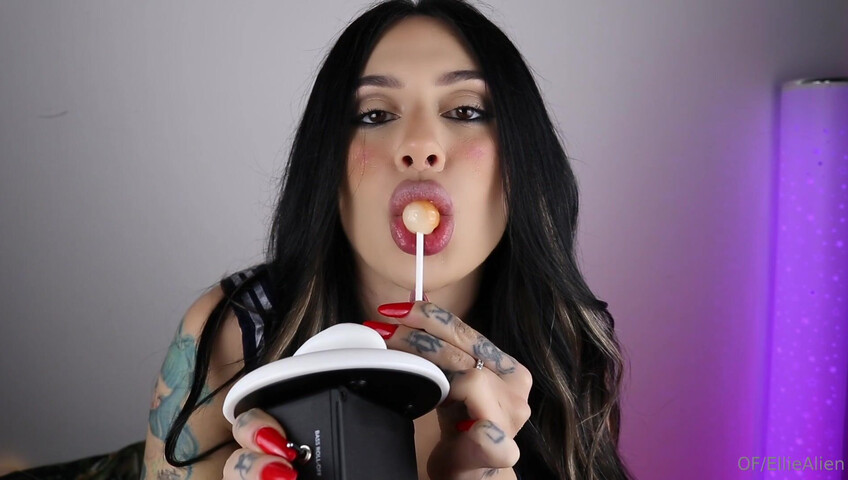 Ellie Alien - ASMR (Anime Girl) Ear Licking & Lollipop Licking