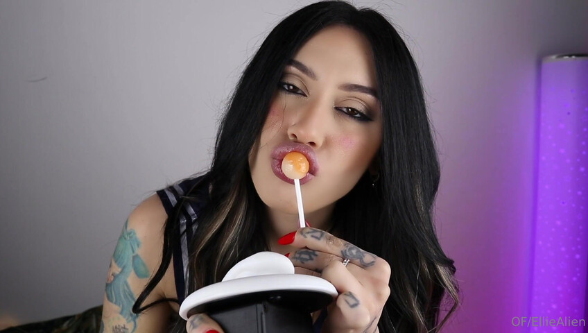 Ellie Alien - ASMR (Anime Girl) Ear Licking & Lollipop Licking