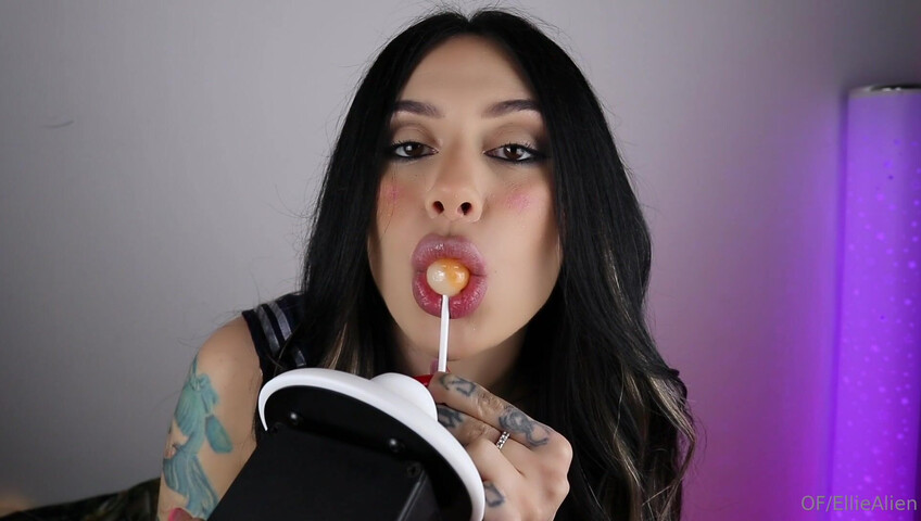 Ellie Alien - ASMR (Anime Girl) Ear Licking & Lollipop Licking