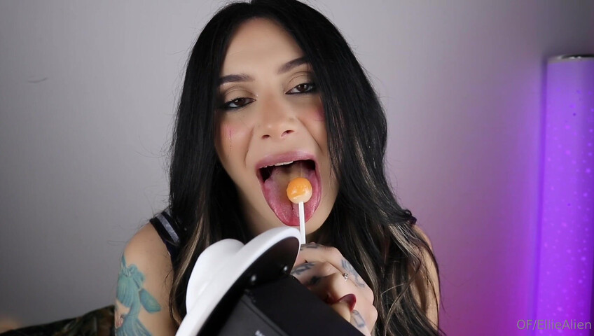 Ellie Alien - ASMR (Anime Girl) Ear Licking & Lollipop Licking