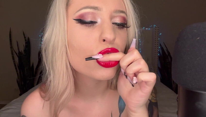 AriLove - Sexy Mouth Fetish ASMR