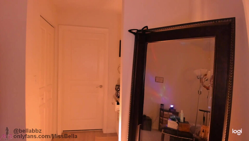 Bella Brookz - Hairstylist Roleplay ASMR