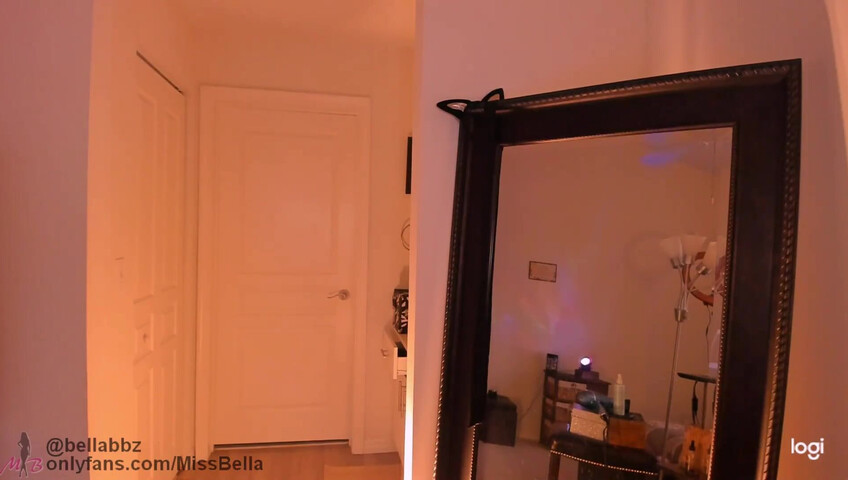 Bella Brookz - Hairstylist Roleplay ASMR