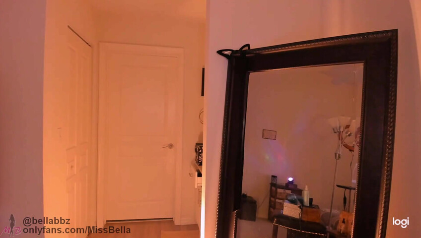 Bella Brookz - Hairstylist Roleplay ASMR