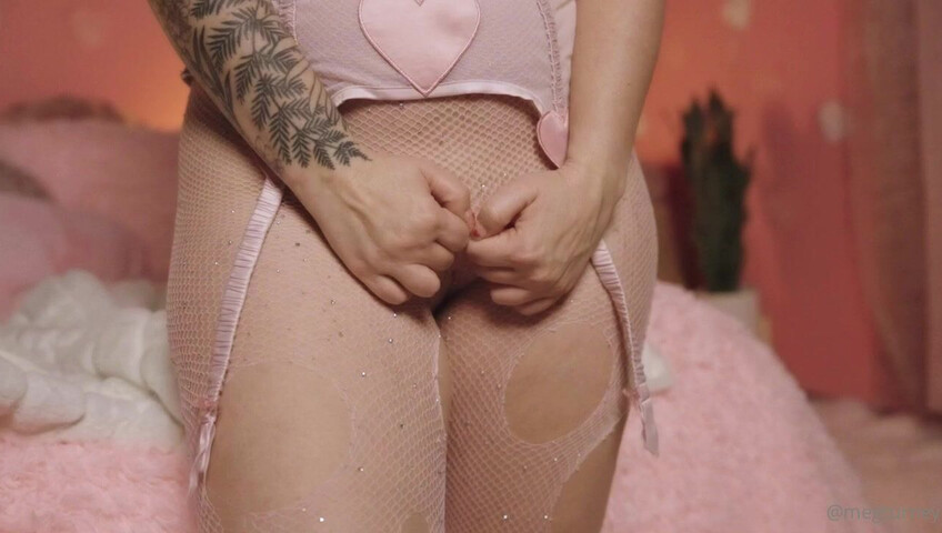 Meg Turney - 14 Feb 2026 - ASS SHAKING, TITTY BOUNCING GOODNESS - Wanna wrestle??