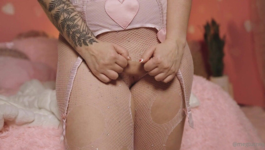 Meg Turney - 14 Feb 2026 - ASS SHAKING, TITTY BOUNCING GOODNESS - Wanna wrestle??