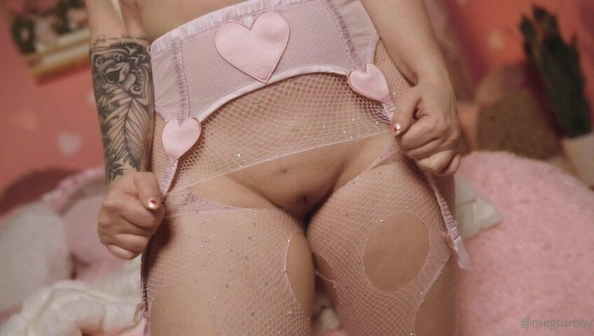 Meg Turney - 14 Feb 2026 - ASS SHAKING, TITTY BOUNCING GOODNESS - Wanna wrestle??