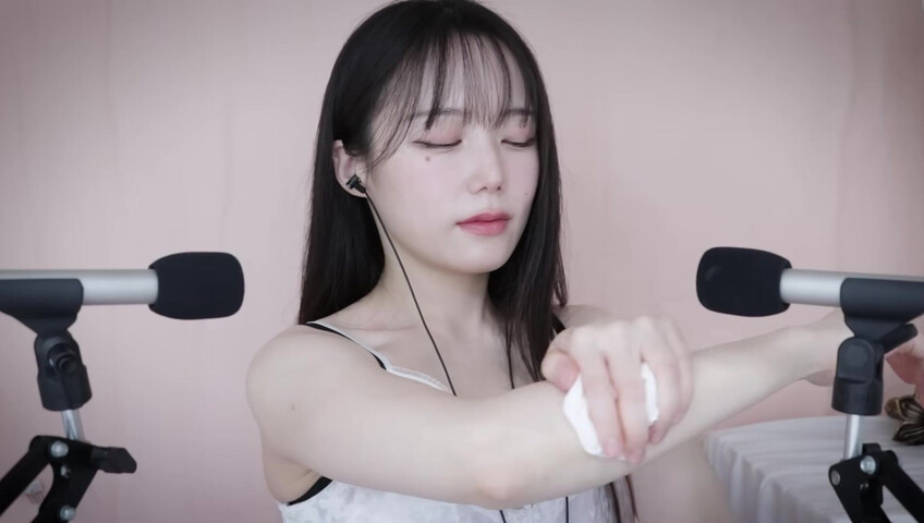 Jamonghae ASMR -15 Feb 2026 - Moist and Dry Body Sounds I’ll Let You Hear | Body Triggers | YT Membership