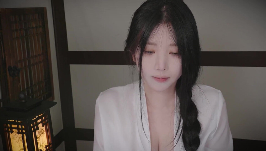 ASMR Yoon Ying - 15 Feb 2026 - A Night with the Innocent Young Lady (Roleplay)