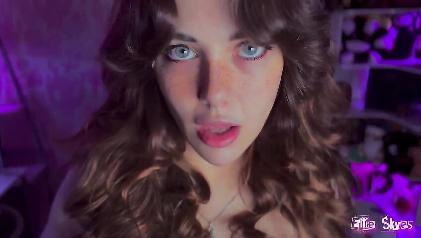 Ellie Skyes - Girl Next Door