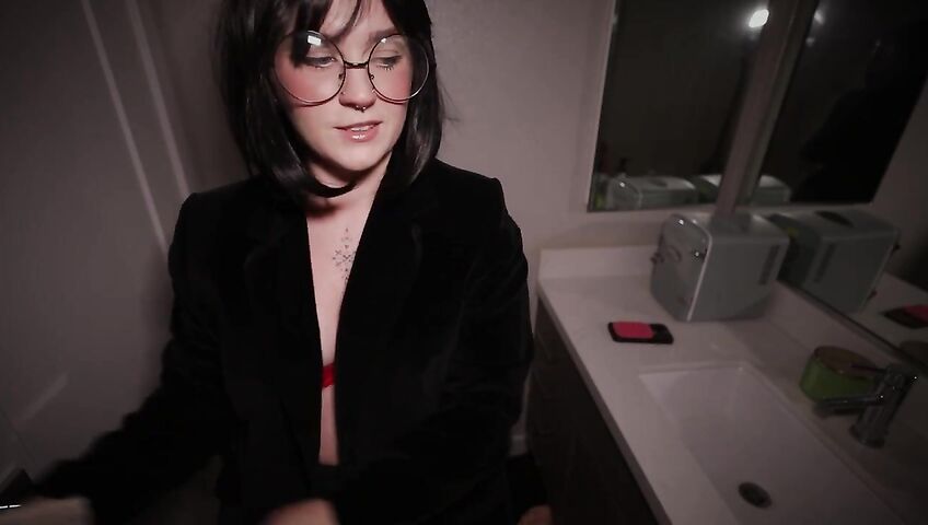 jaybbgirl - Costume Party Turns Taboo