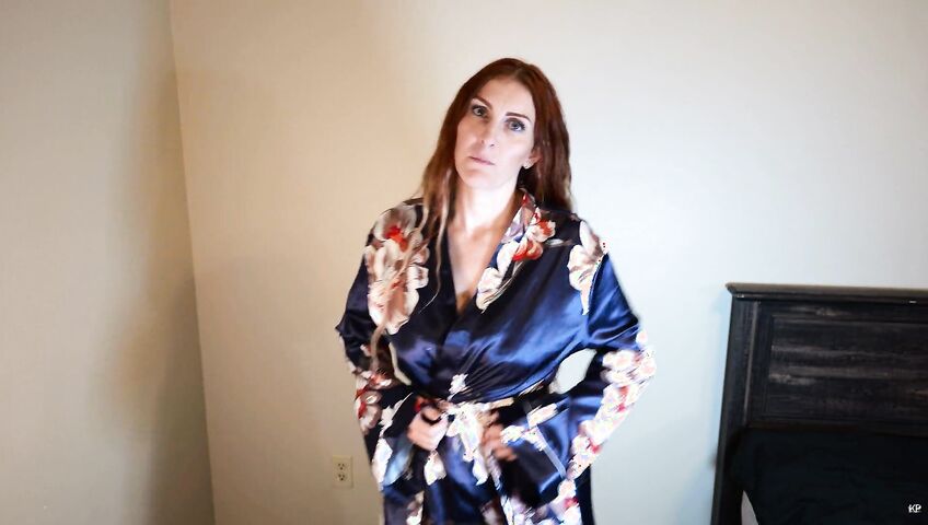 Kelly Payne - Expelled Exposed Addicted MOMS Intervention