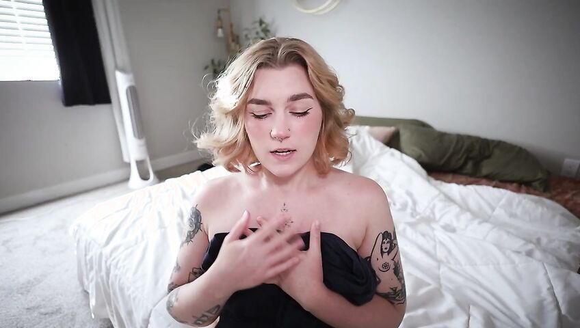 Jaybbgirl – Your Step-Sister Loves The Risk